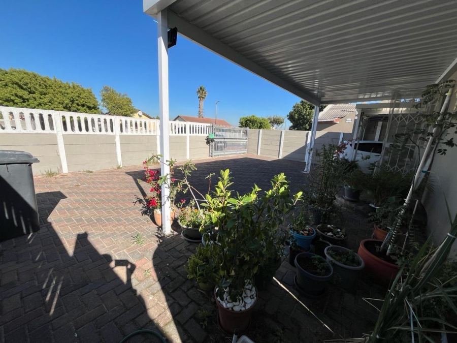 3 Bedroom Property for Sale in Highbury Western Cape